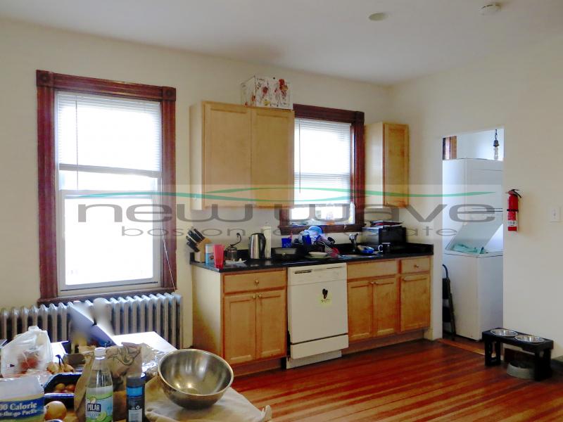 121 Calumet St, Mission Hill