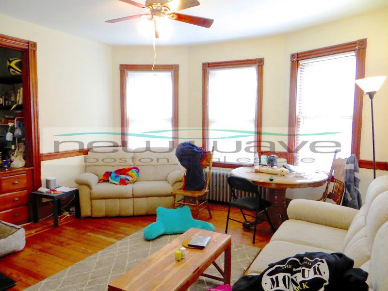 121 Calumet St, Mission Hill