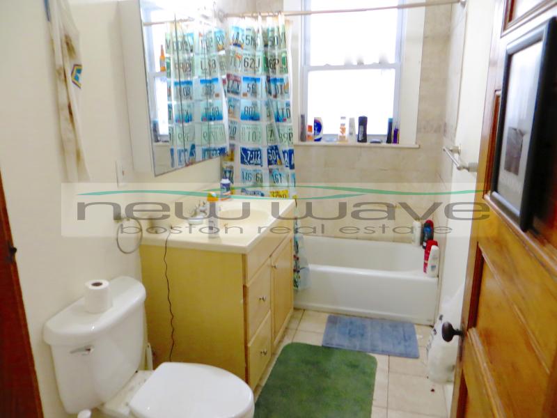 121 Calumet St, Mission Hill