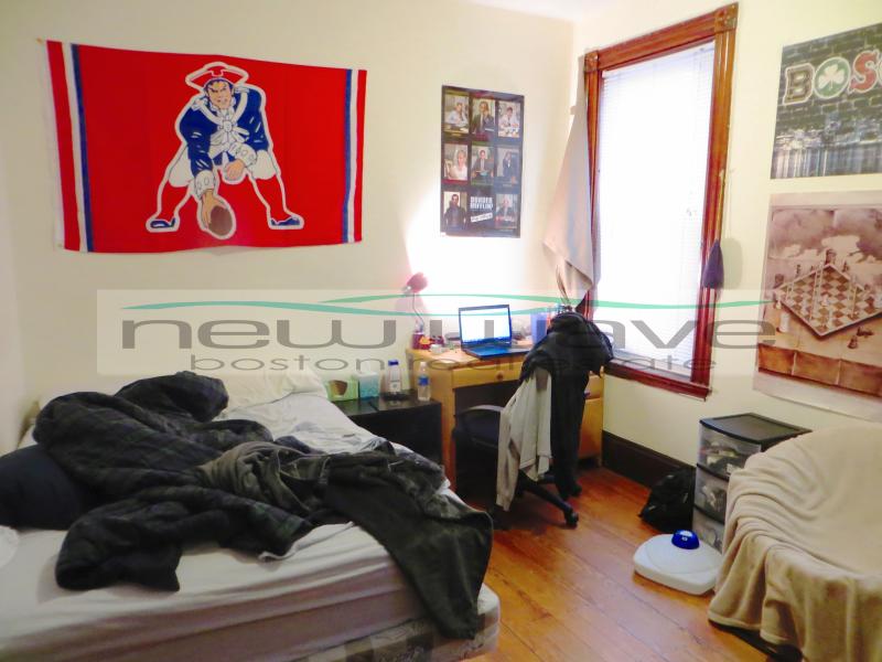 121 Calumet St, Mission Hill