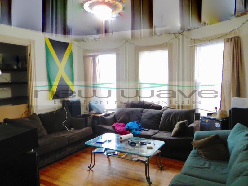 121 Calumet St, Mission Hill