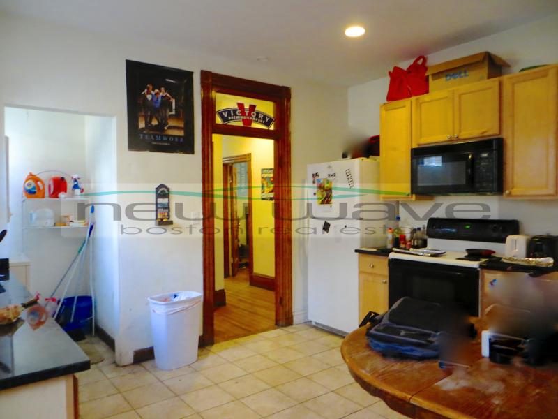 121 Calumet St, Mission Hill