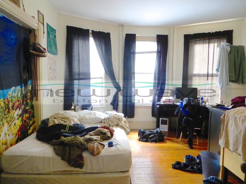 121 Calumet St, Mission Hill