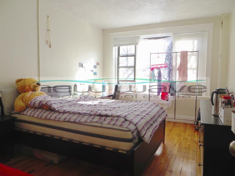 115 Saint Stephen St, Fenway