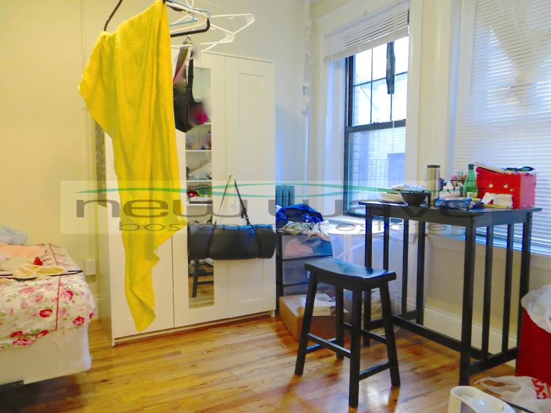 115 Saint Stephen St, Fenway