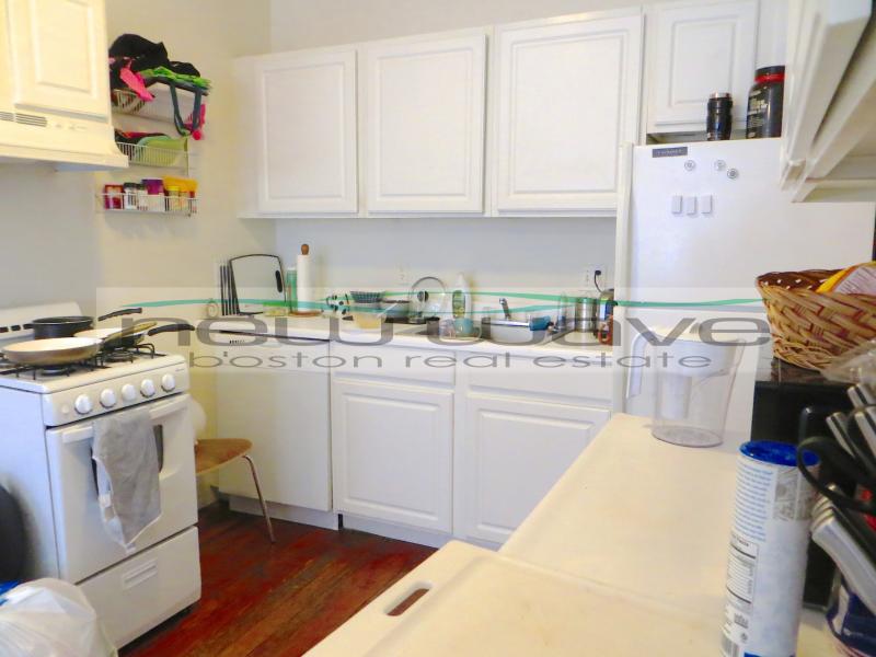 32 Edgerly Rd, Fenway