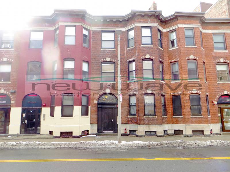 64 Louis Prang St, Fenway