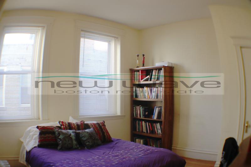 24 Queensberry St, Fenway