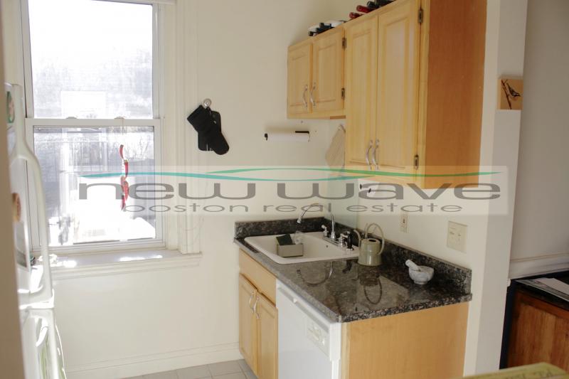 24 Queensberry St, Fenway