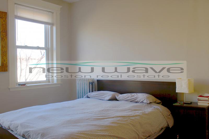 24 Queensberry St, Fenway