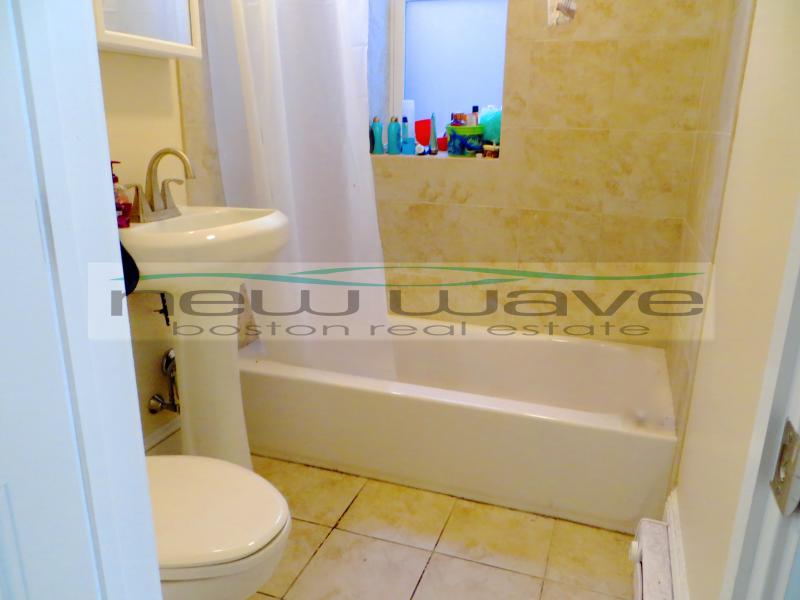 887 Huntington Ave, Mission Hill