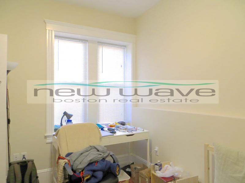 887 Huntington Ave, Mission Hill