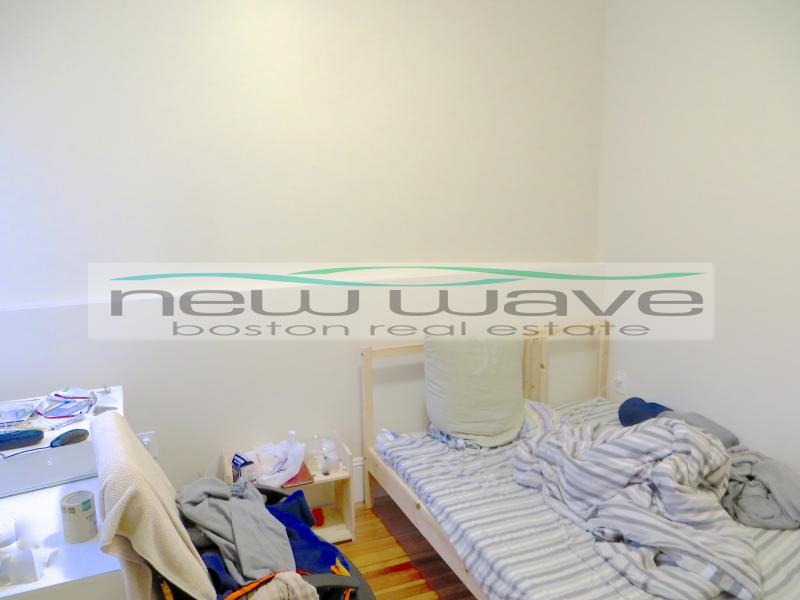 887 Huntington Ave, Mission Hill