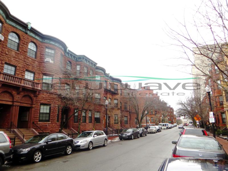 166 Saint Botolph St, Back Bay