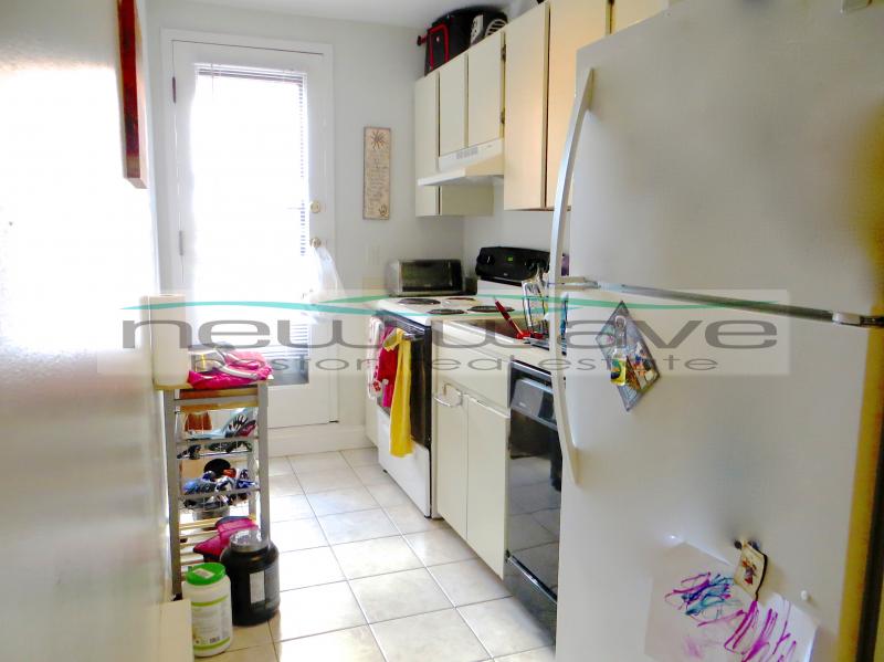 166 Saint Botolph St, South End