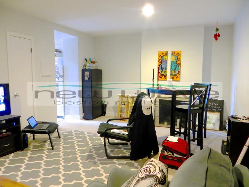 166 Saint Botolph St, South End