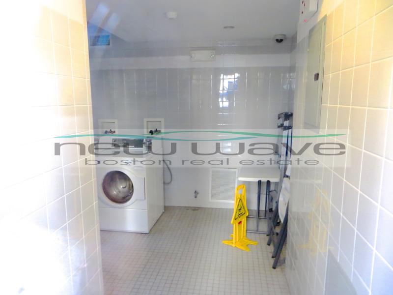 166 Saint Botolph St, South End