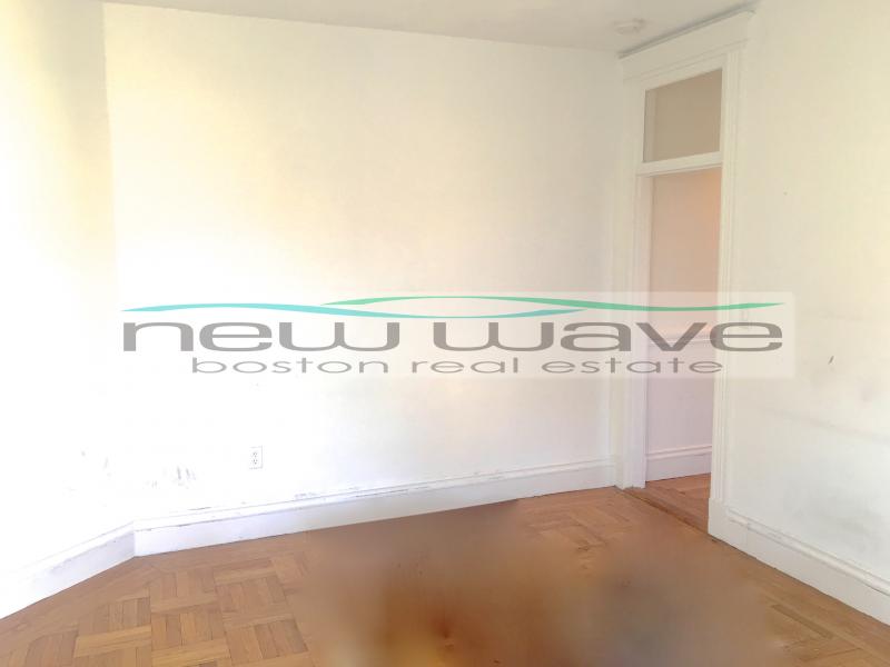 16 Queensberry St, Fenway