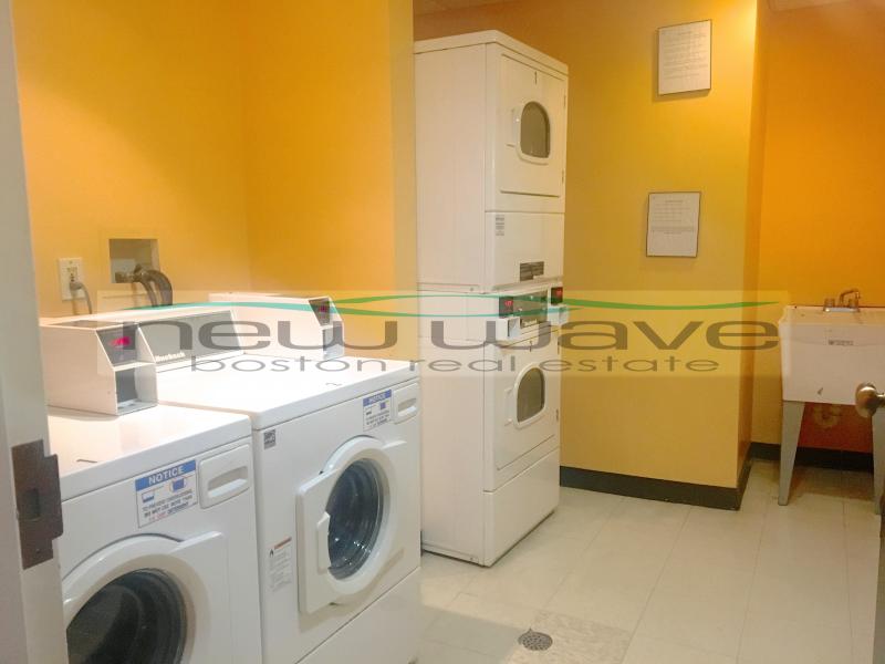 16 Queensberry St, Fenway