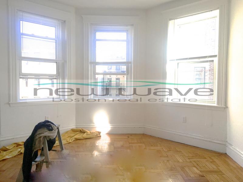 16 Queensberry St, Fenway