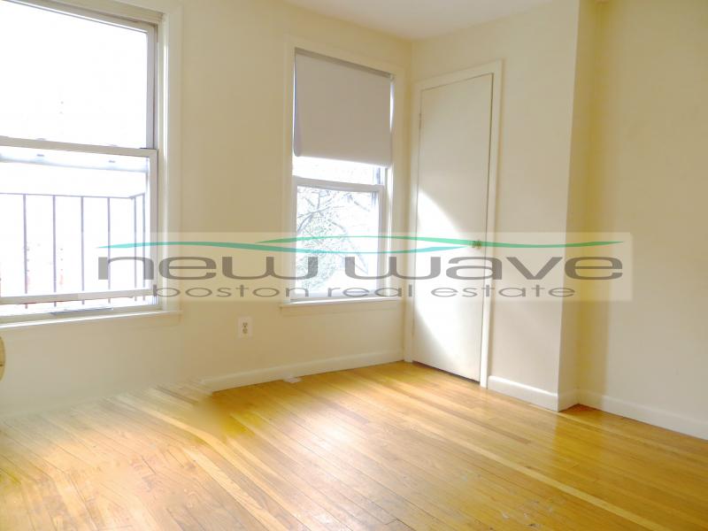 238 Cambridge St, Beacon Hill