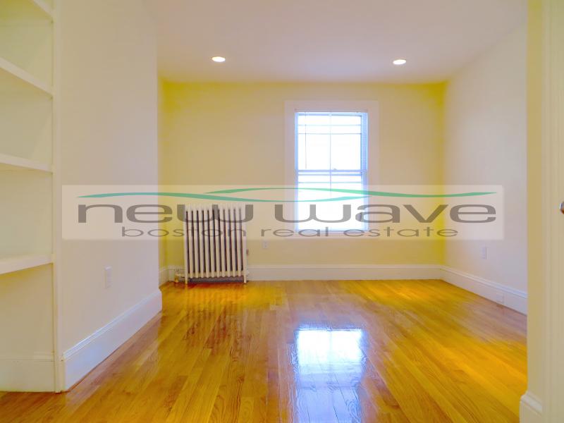 227 Newbury St, Back Bay