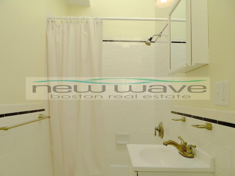 227 Newbury St, Back Bay