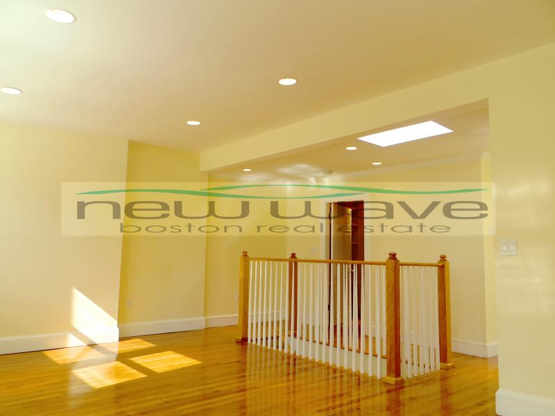 227 Newbury St, Back Bay