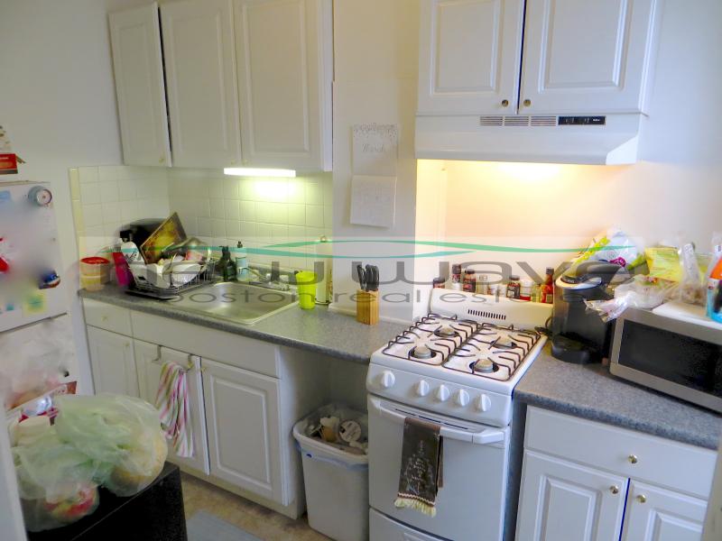 2 bed, 1 bath apartment for rent at 3 Lindall Pl Unit 2, Beacon Hill — photo 5 of 15