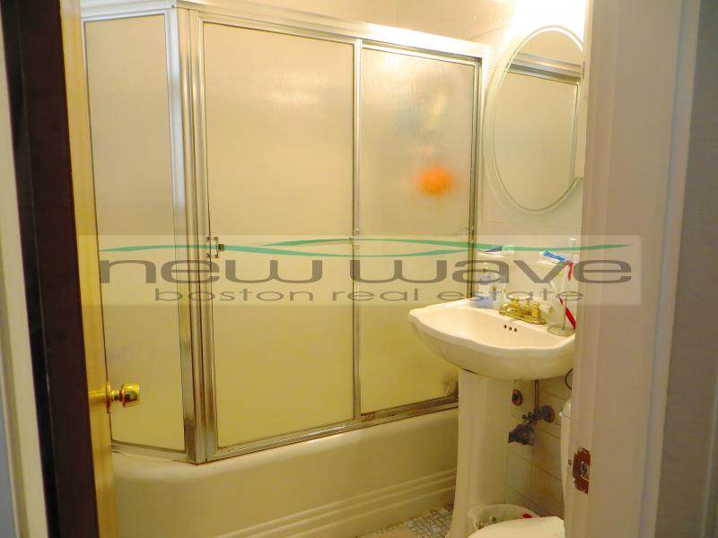 2 bed, 1 bath apartment for rent at 3 Lindall Pl Unit 2, Beacon Hill — photo 12 of 15