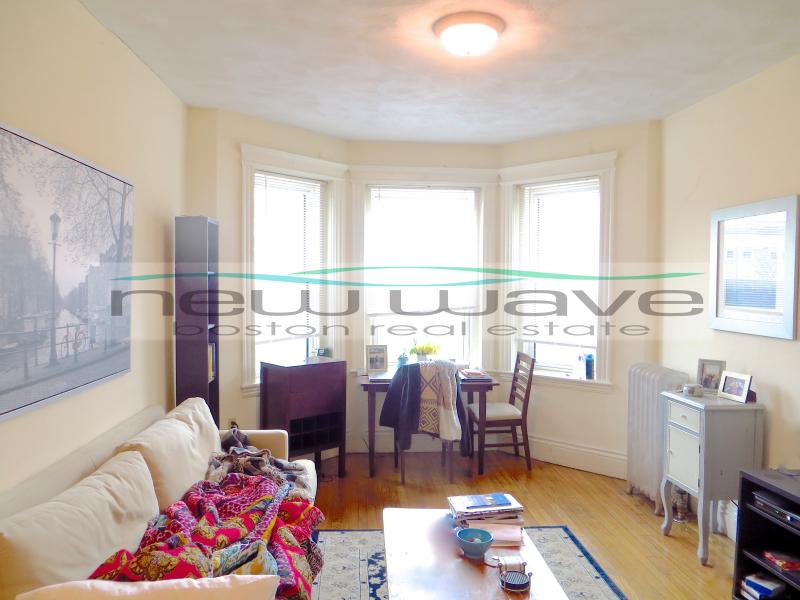 100 Queensberry St, Fenway