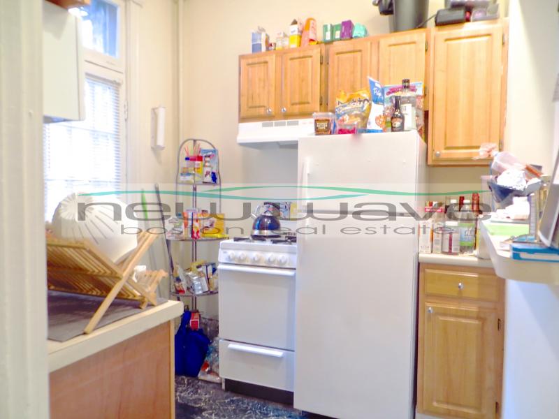 100 Queensberry St, Fenway