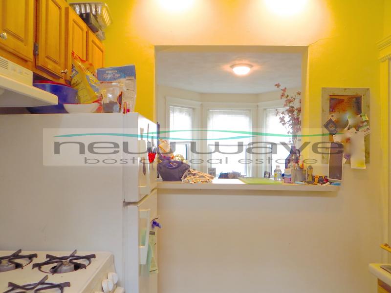 100 Queensberry St, Fenway