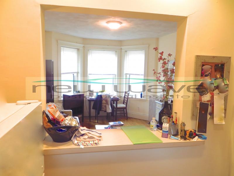 100 Queensberry St, Fenway