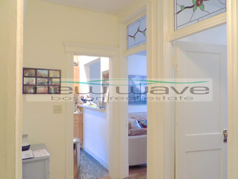 100 Queensberry St, Fenway