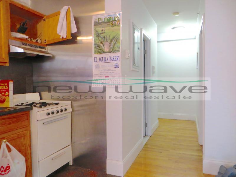 1 bed, 1 bath apartment for rent at 90 Warrenton St Unit 9, Theatre District — photo 7 of 11