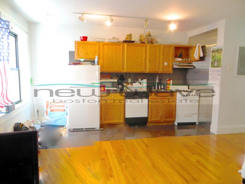 1 bed, 1 bath apartment for rent at 90 Warrenton St Unit 9, Theatre District