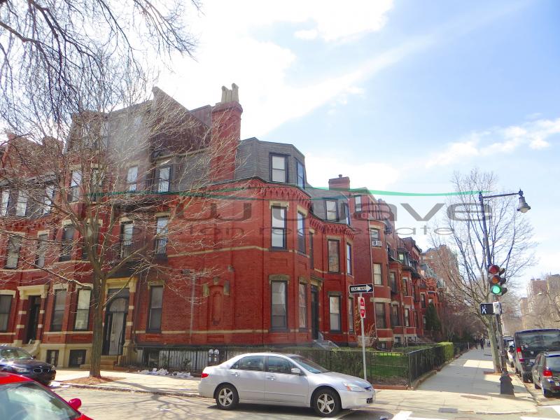 435 Beacon St, Back Bay