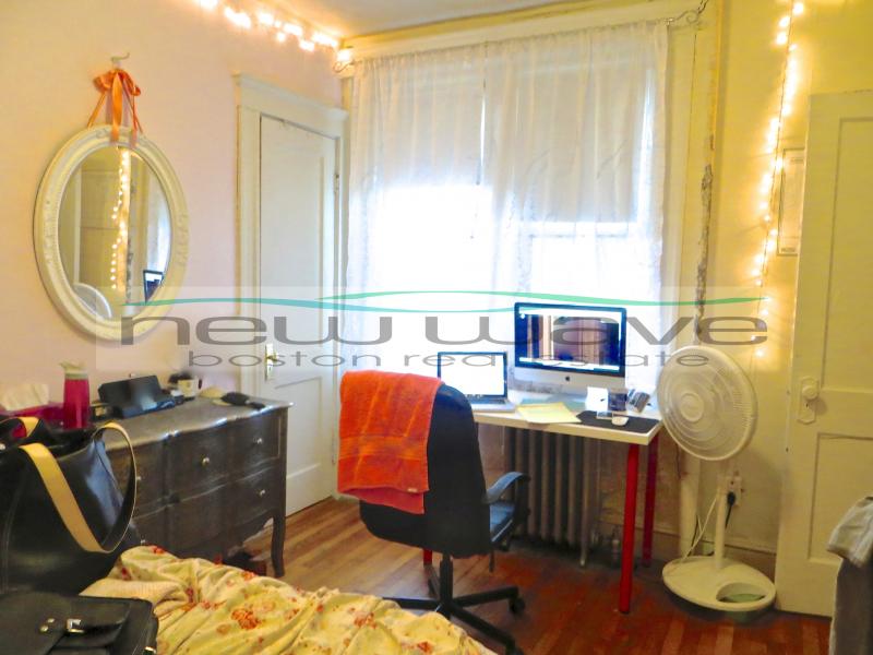 1179 Boylston St, Fenway