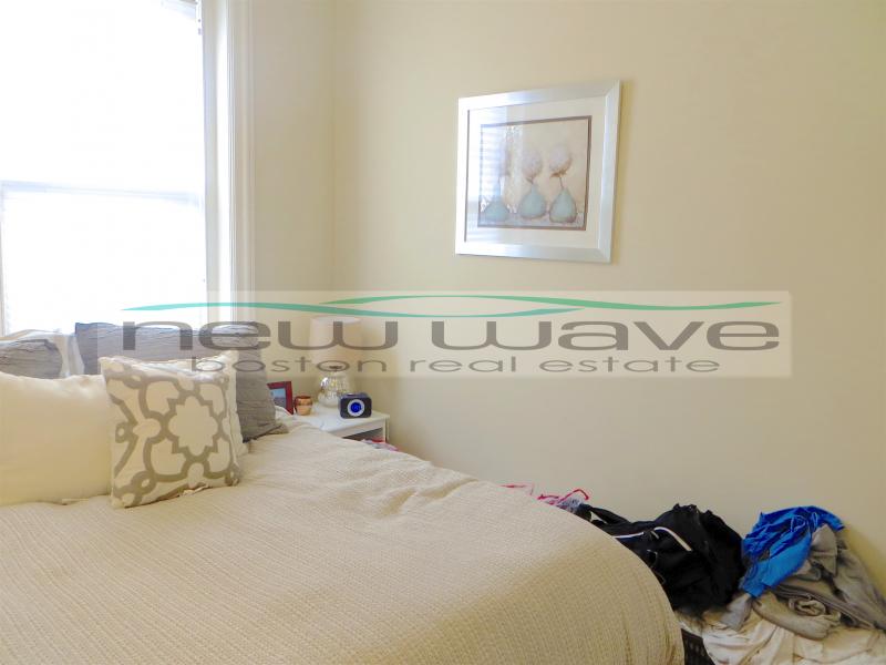 404 Marlborough St, Back Bay