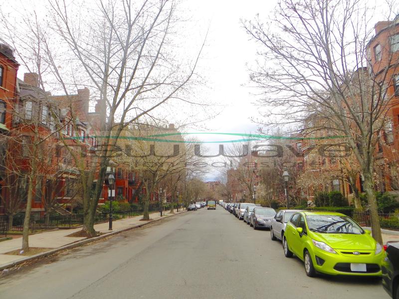 404 Marlborough St, Back Bay