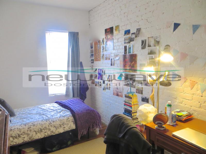 894 Huntington Ave, Mission Hill