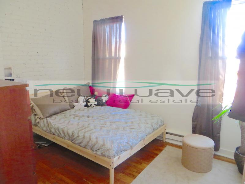 894 Huntington Ave, Mission Hill