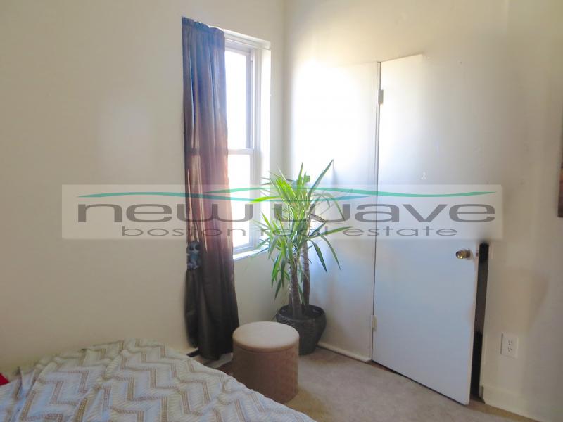 894 Huntington Ave, Mission Hill