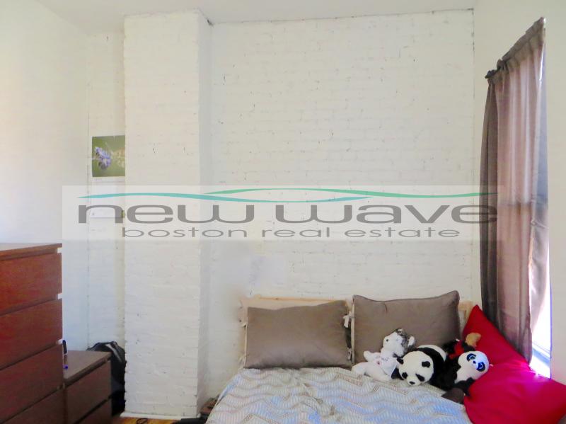 894 Huntington Ave, Mission Hill