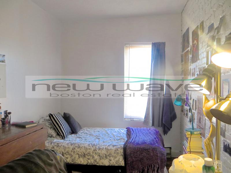 894 Huntington Ave, Mission Hill