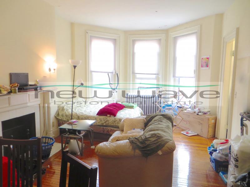 379 Commonwealth Ave, Back Bay