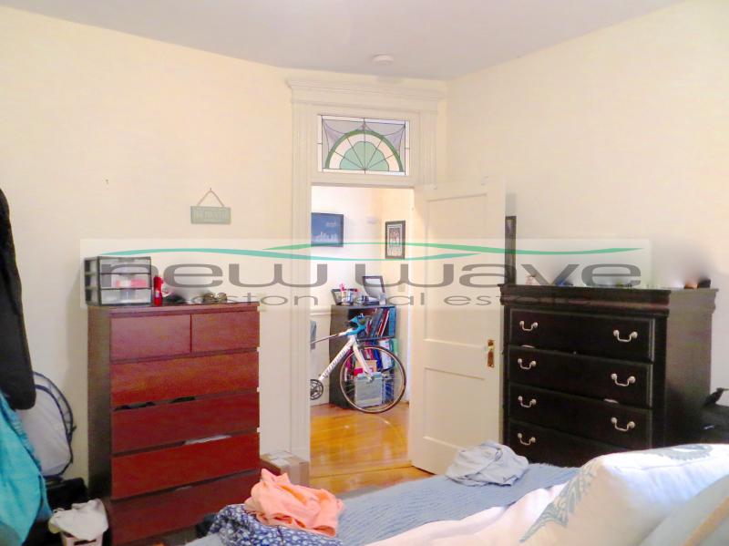 40 Queensberry St, Fenway