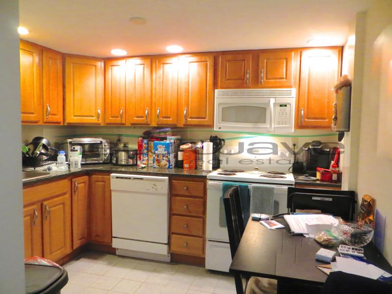 109 Queensberry St, Fenway