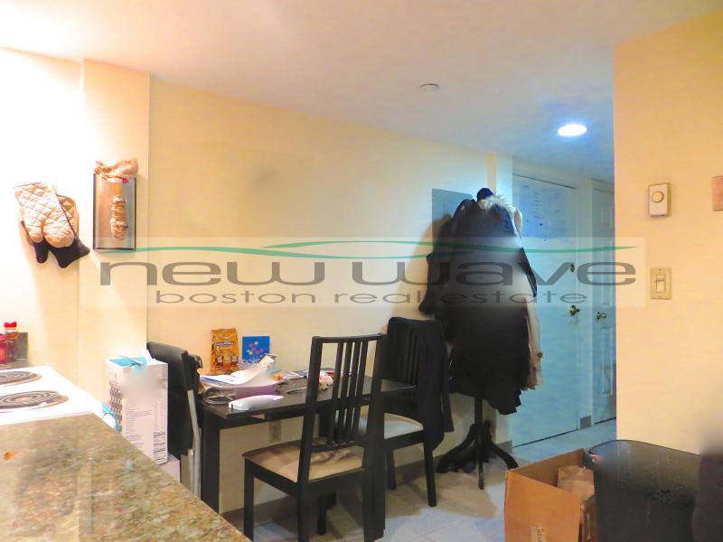 109 Queensberry St, Fenway